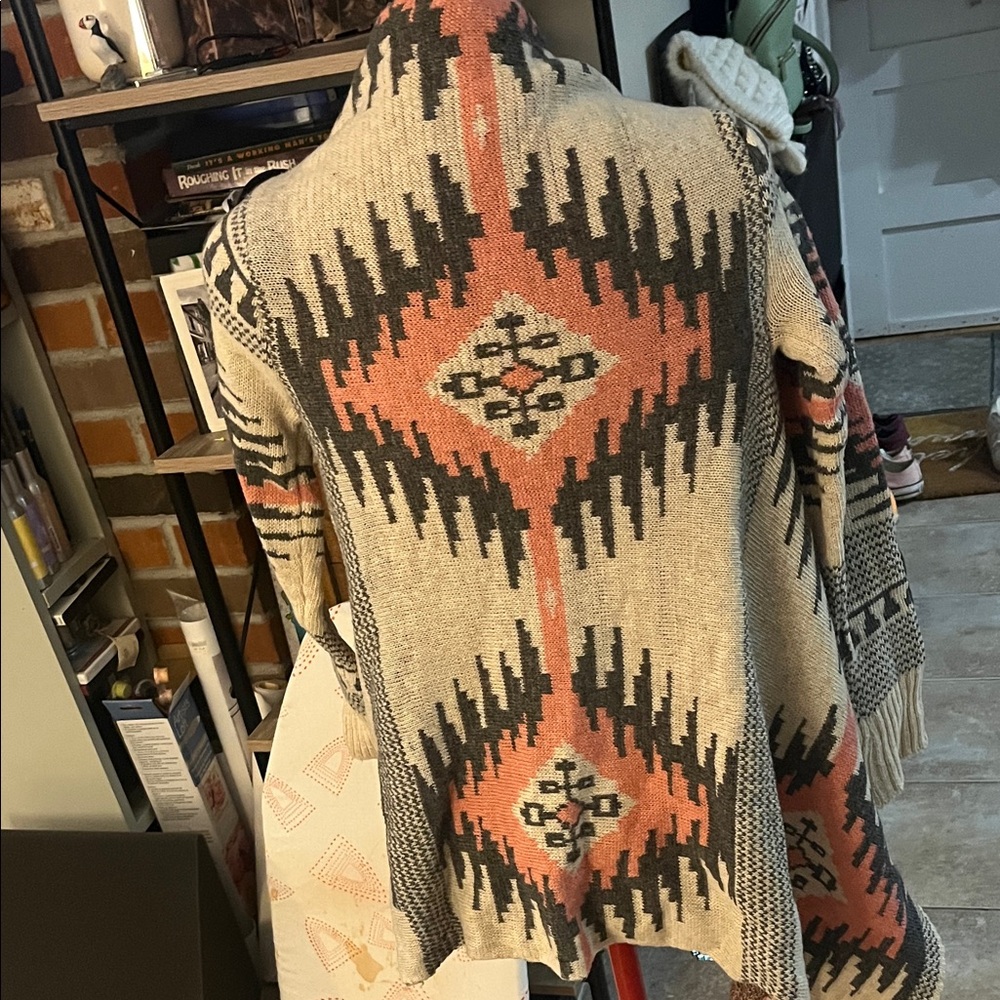 Aztec Patterned Open Front Cardigan - Picture 2 of 6